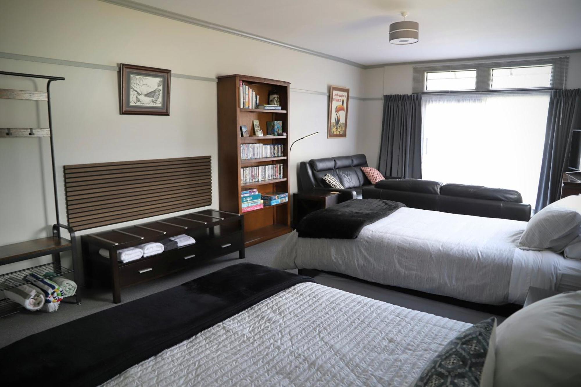 Catnap Cottage, Newly Renovated Manapouri Zewnętrze zdjęcie